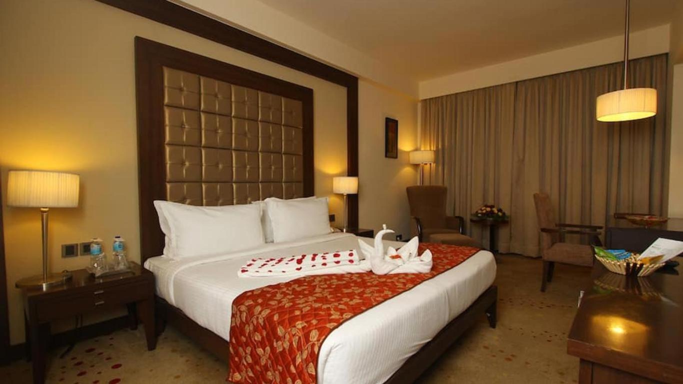 Hotel The Sky Imperial, Thaltej Ahmedabad Exterior foto